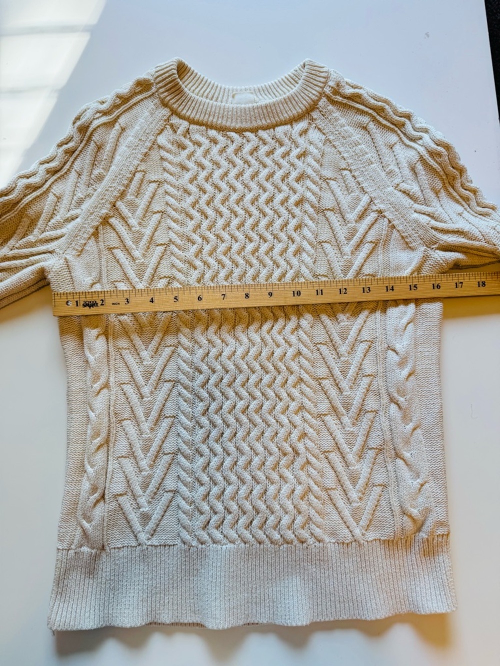 GAP Wavy cable knit crew neck sweater 💯% cotton off white Women’s size Medium - Picture 8 of 8